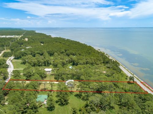 200 Gramercy Plantation Blvd, Saint George Island FL  32328-3640 exterior