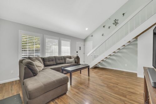 6631 Mercedes Ave, Citrus Heights CA  95621-5413 exterior