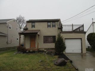 184 Saint Marks Ave, Freeport, NY 11520-5313