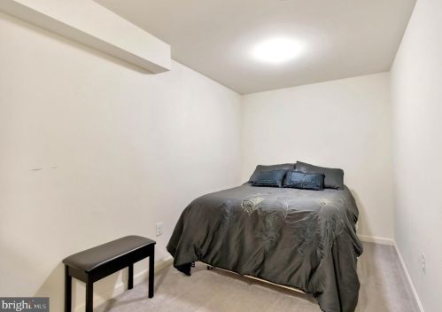 770 Vanderbilt Ter, Leesburg VA  20175-4085 exterior