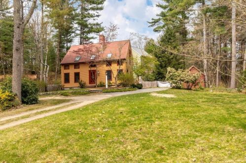 53 Boutwell St, Wilmington, MA 01887-2612