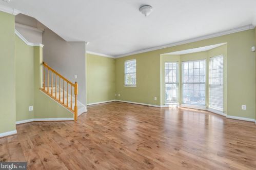 1260 Corbett Pl, Woodbridge VA  22191-1045 exterior