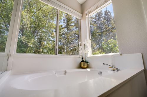 7577 Trotter Way, Pleasanton CA  94566-3121 exterior