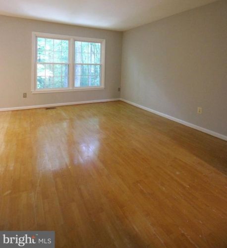 8552 Tyrolean Way, Springfield VA  22153-2240 exterior