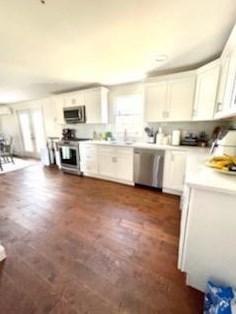 12 Lakecrest Cir, Warwick, RI 02889-2200