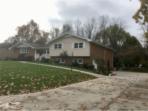 115 Stratford Dr, Canonsburg, PA 15317-2636