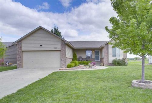300 Stoneridge St, Park City, KS 67147-4734