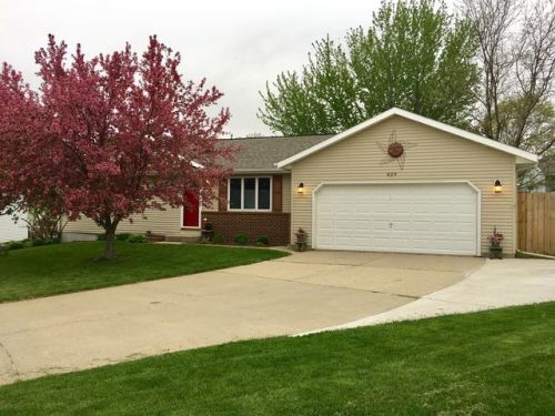 429 Prairie View Cir, Roselle, IA 51401-3274