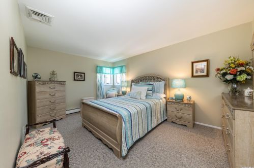 139 Baisley Ave, East Rockaway NY  11518-1823 exterior