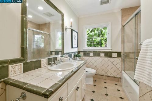 104 Van Ripper Ln, Orinda CA  94563-1120 exterior