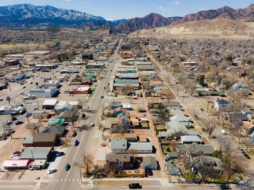 1107 Main St, Canon City, CO 81212-3413