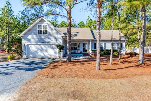 106 Perkins Ln, Pinebluff, NC 28373-8340