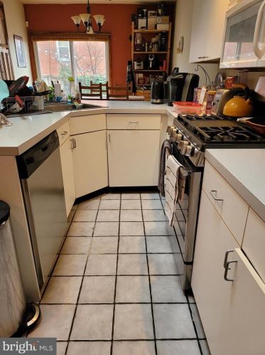 1333 Clayton St, Wilmington DE  19806-4003 exterior