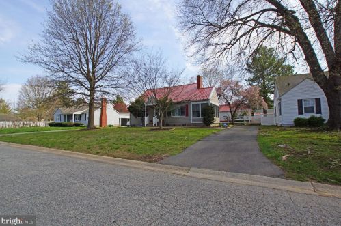 157 Upland Ave, Dover, DE 19901-4244