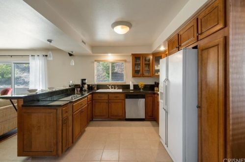 675 Dana Dr, Santa Paula CA  93060-1614 exterior