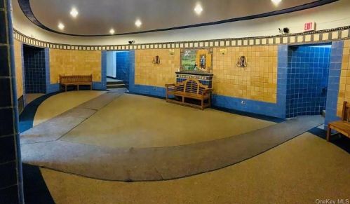 1 Broad Pkwy, White Plains, NY 10601-3733