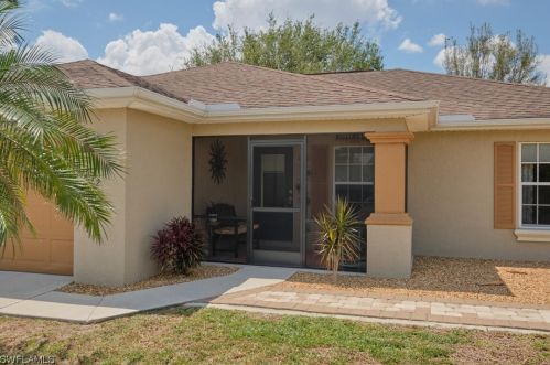 842 Da Vinci Ave, Lehigh Acres, FL 33974-5538