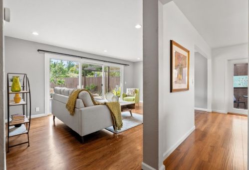 1128 Manzanita Dr, Pacifica CA  94044-4347 exterior