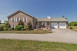1166 Disco Loop Rd, Friendsville, TN 37737-2216