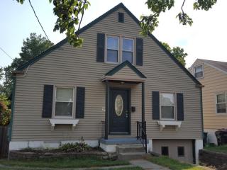 1893 Ashbrook Dr, Cincinnati OH  45238-4021 exterior