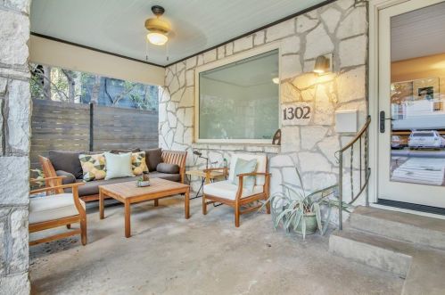 1302 13th St, Austin TX  78702-1126 exterior