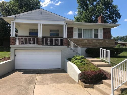 7709 Alhambra Ct, Cincinnati, OH 45236-3202