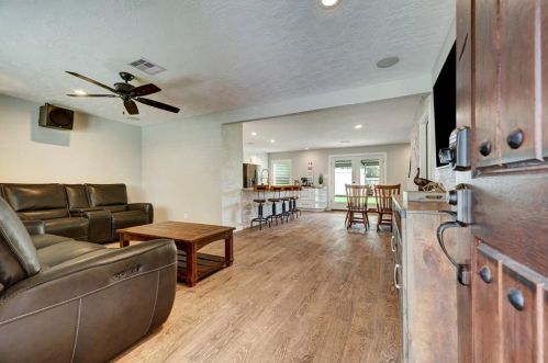 729 Dartmouth Ln, Deer Park TX  77536-6309 exterior