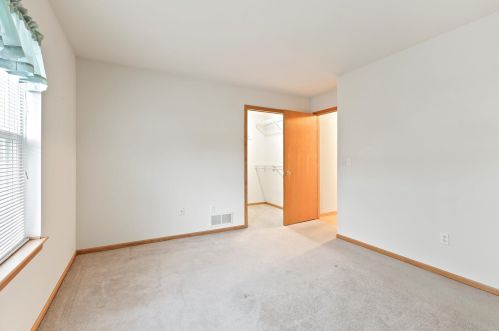 602 Park Dr, Waterford WI 53185-2891 exterior