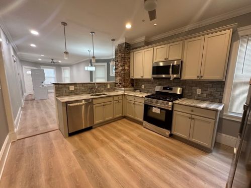 21 Pond St, Boston, MA