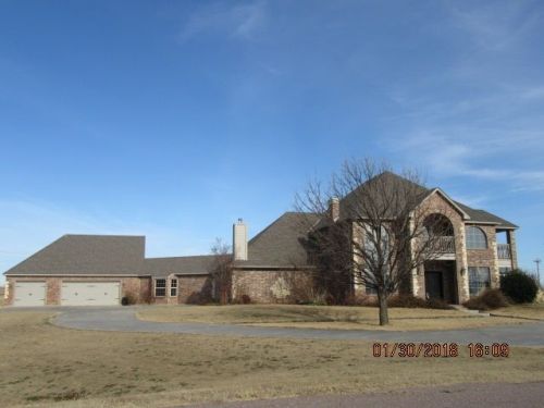 8 Eagle Mountain Rd, Lawton, OK 73507-8926