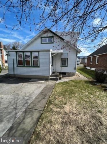 619 7th St, Lebanon, PA 17046-3514