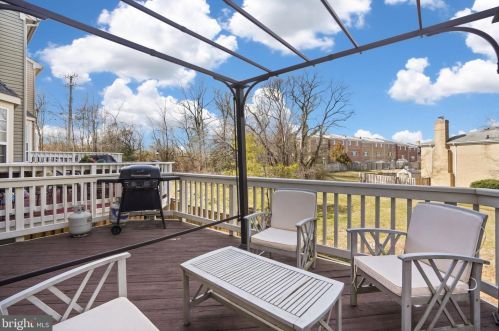 7360 Old Pohick Way, Lorton VA  22079-1564 exterior