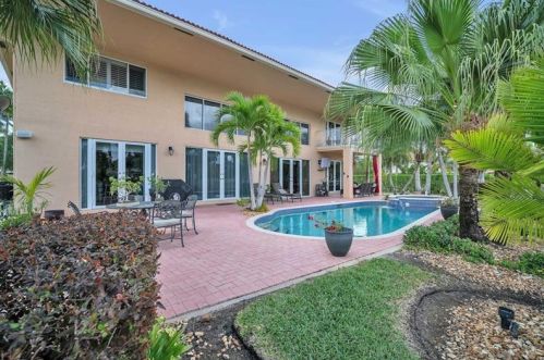 1333 175th Way, Hollywood FL  33029-4824 exterior