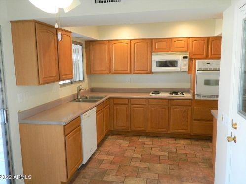 12630 Sun Valley Dr, Sun City, AZ 85351-3269
