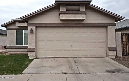 5628 42nd St, Phoenix, AZ 85040-9032