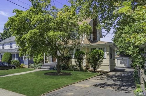 141 Cambridge Ave, Englewood NJ  07631-1624 exterior