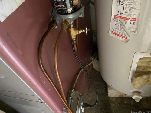 23 Fresh Meadow Rd, Upper Stepney CT  06468-1023 exterior