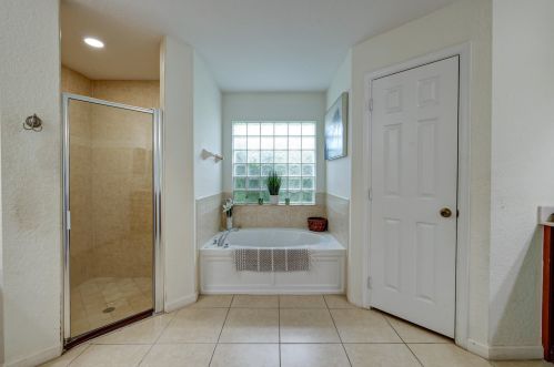 912 Paar Dr, Fort Pierce FL  34953-5623 exterior