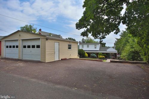 23 Diamond St, Souderton PA  18964-1602 exterior