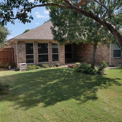 924 Cedar Ridge Ln, Burleson TX  76028-8124 exterior
