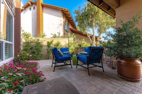 5199 Saratoga Ave, Cypress CA  90630-4449 exterior