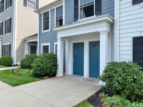 47 Westwood Dr, Stamford, CT 06902-4654