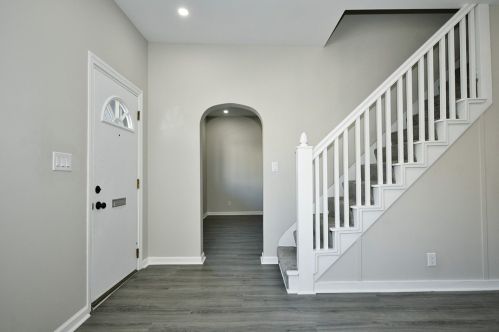 2508 Cobden St, Pittsburgh PA  15203-2714 exterior