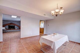 3251 Nambe Dr, Tucson, AZ 85749-8127