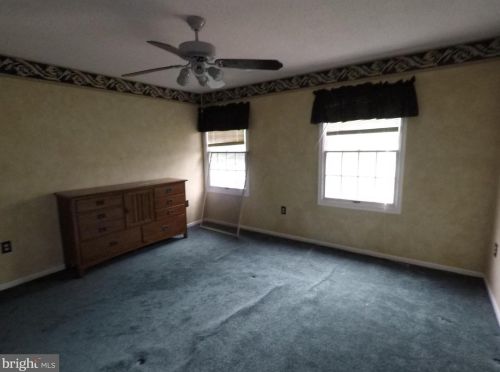 2 Presidential Dr, Berlin Boro NJ  08009-1358 exterior