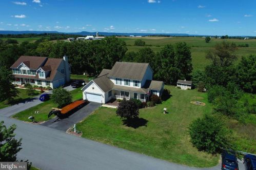 1274 Webling Cir, Upton, PA 17225-8682
