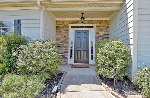 735 Becky Ct, Fayetteville, GA 30214-4262