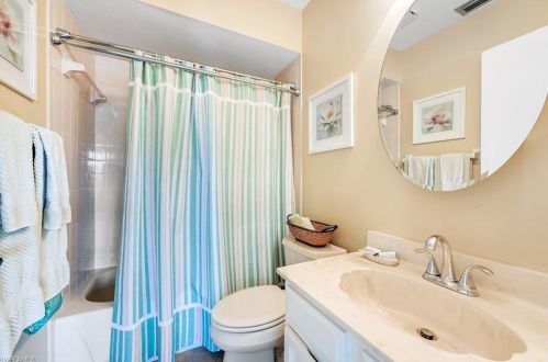 5825 Rattlesnake Hammock Rd, Naples FL  34113-3508 exterior