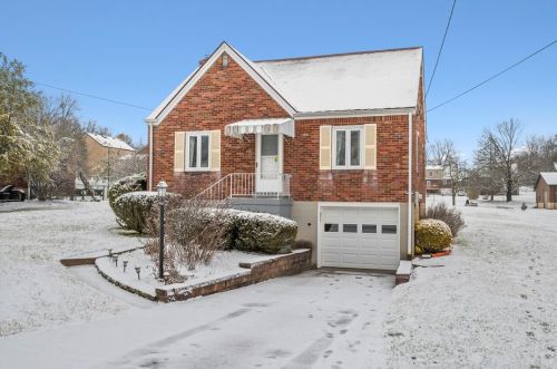 2716 Phillips Ave, Glenshaw PA  15116-1618 exterior