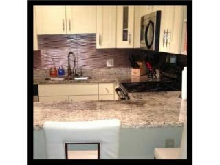 2589 Gdn Ct, Hollywood FL  33026-3655 exterior